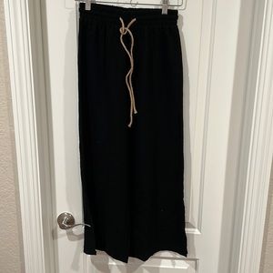 Brand new! Wide leg pants with great cooling material in size small/2/4